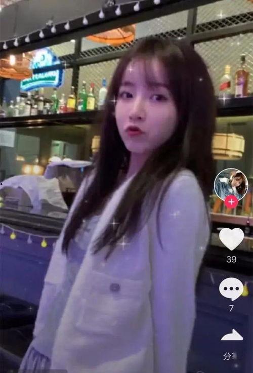 网红莉哥小视频,揭秘网络红人的魅力与影响力